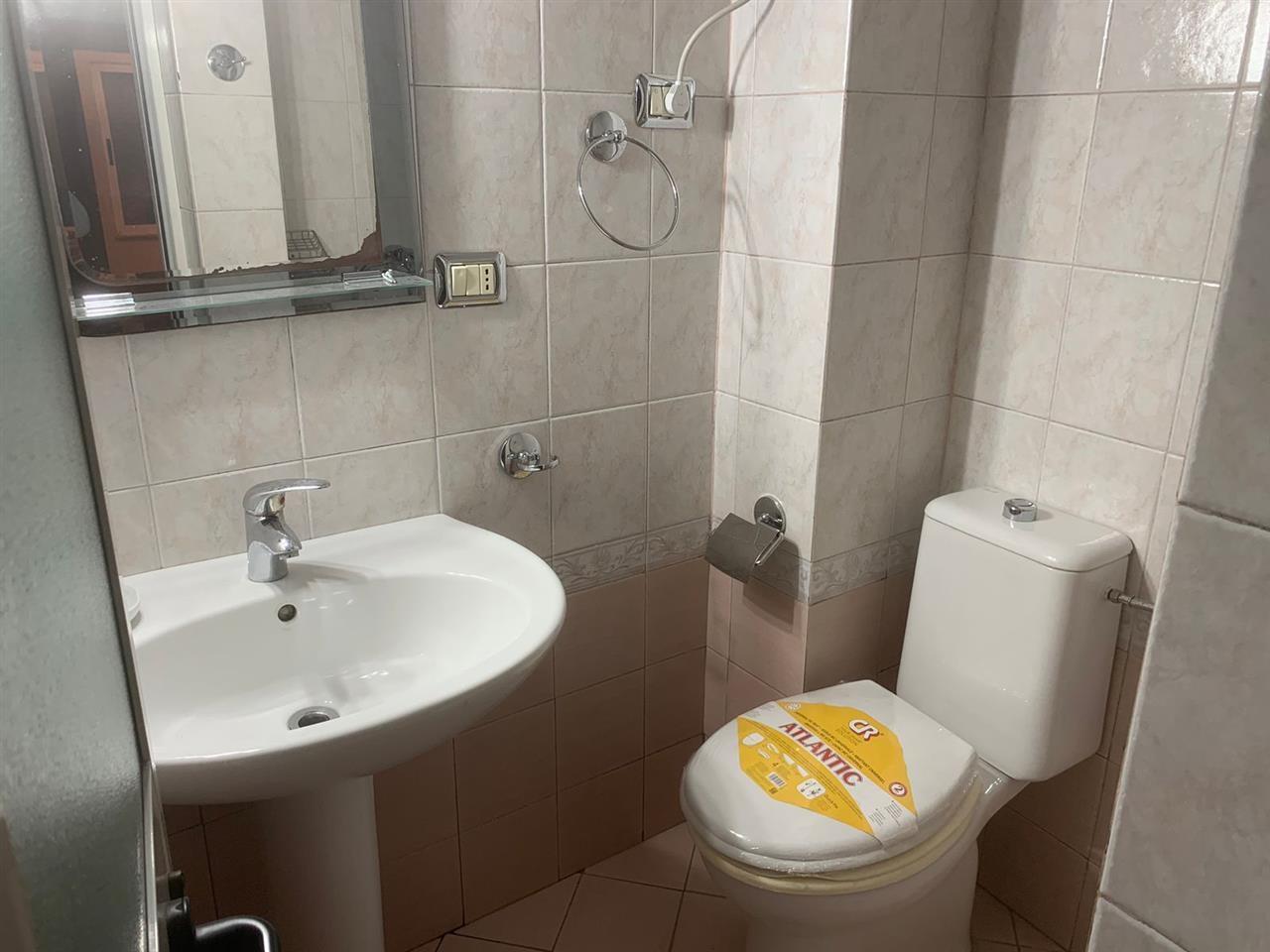 Disponohet Vile per Qera per ambient Biznesi, Zona Selvies