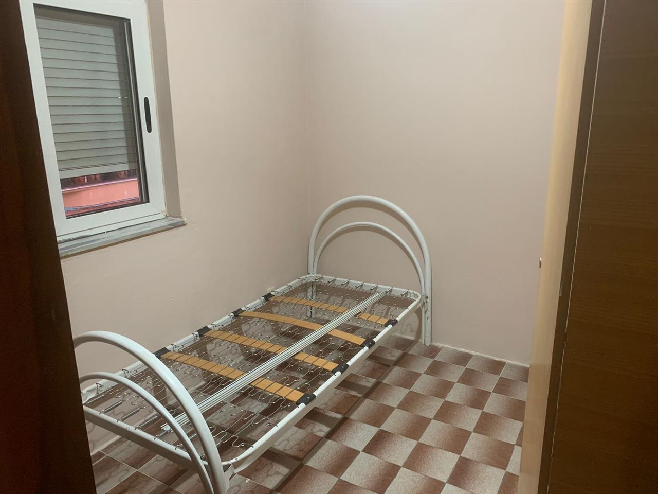 Disponohet Vile per Qera per ambient Biznesi, Zona Selvies