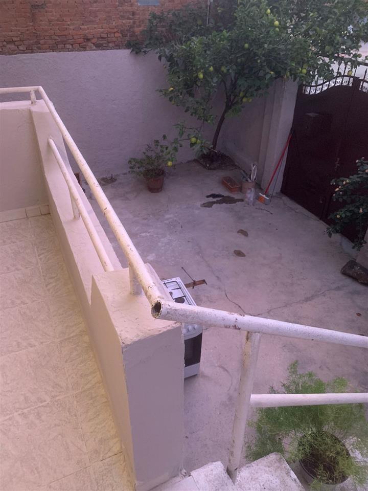 Disponohet Vile per Qera per ambient Biznesi, Zona Selvies