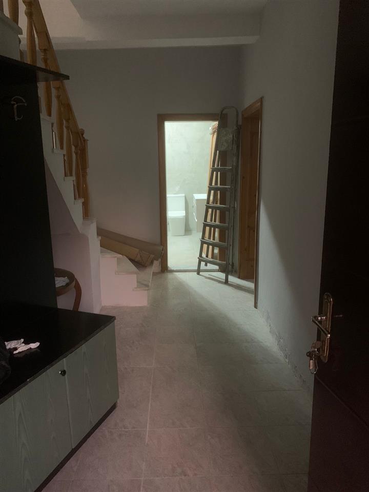 Disponohet Vile per Qera per ambient Biznesi, Zona Selvies