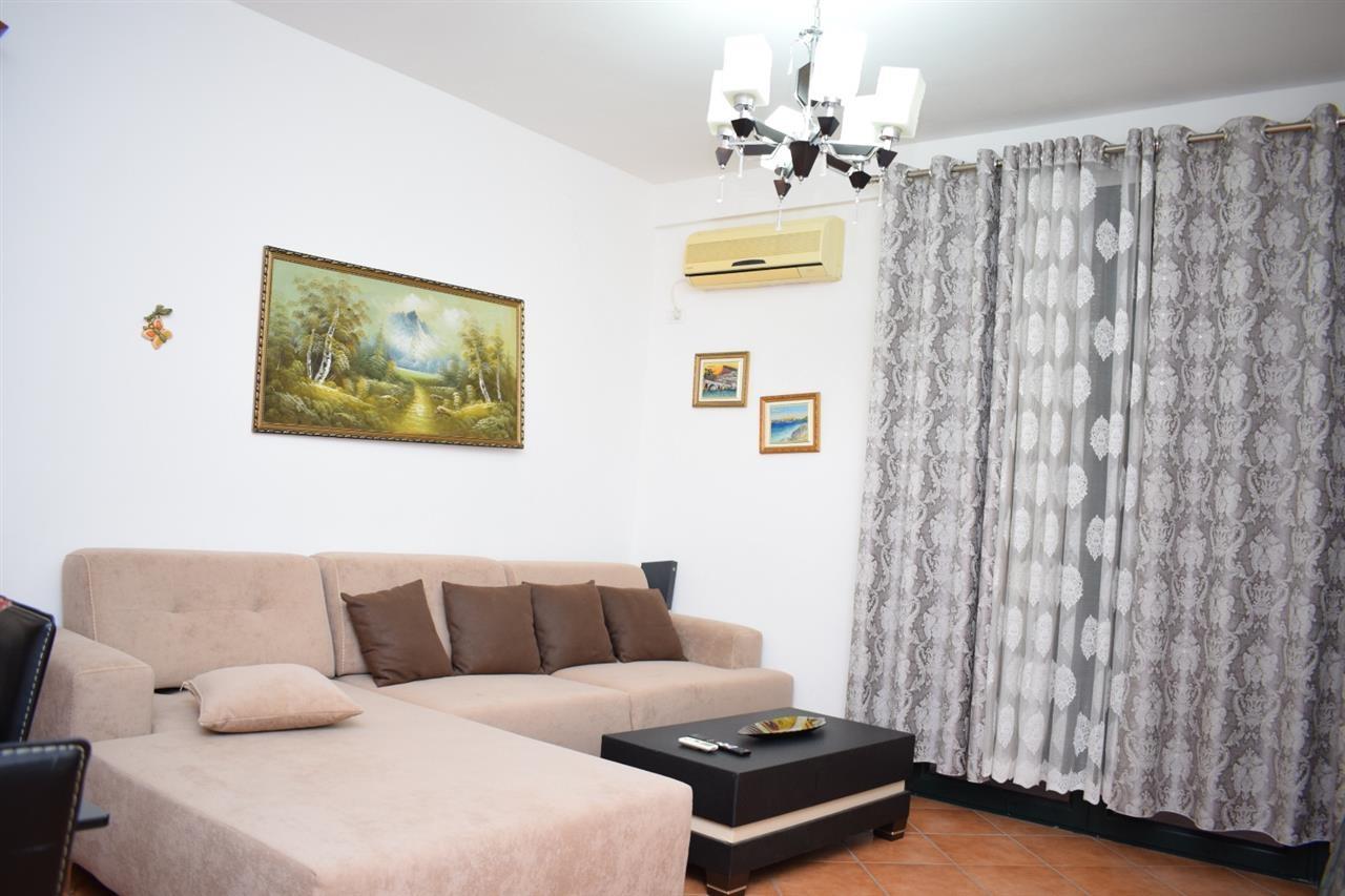 Apartment 2+1 me qera
