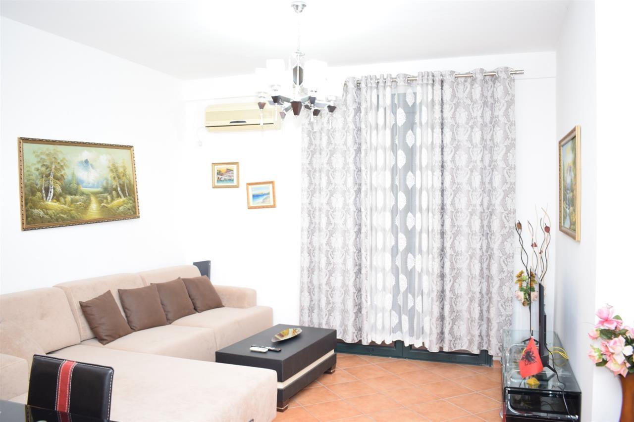 Apartment 2+1 me qera