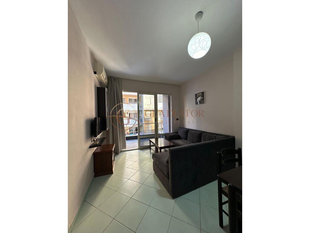 PLAZH-SHITET APARTAMENT 1+1 VETEM 150m NGA DETI