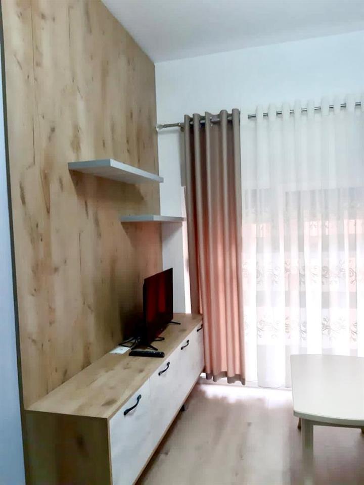 Apartament me qera, ali dem, 270 euro