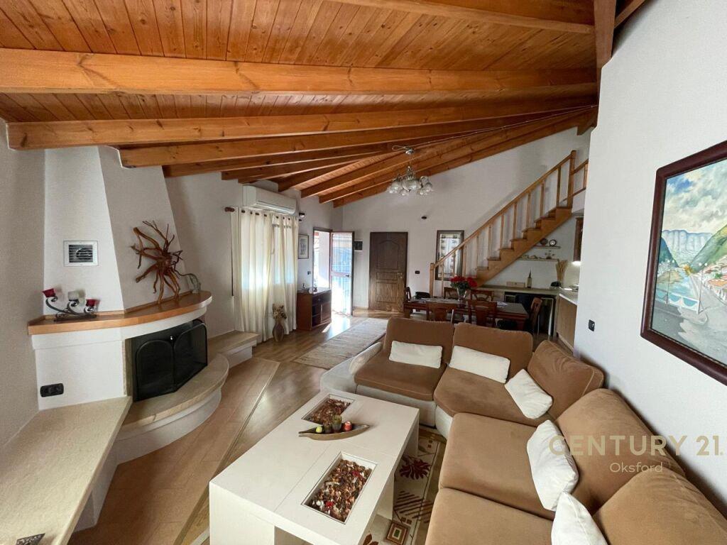 KOMUNA PARISIT, APARTAMENT 2+1+2 850 € OKS102842