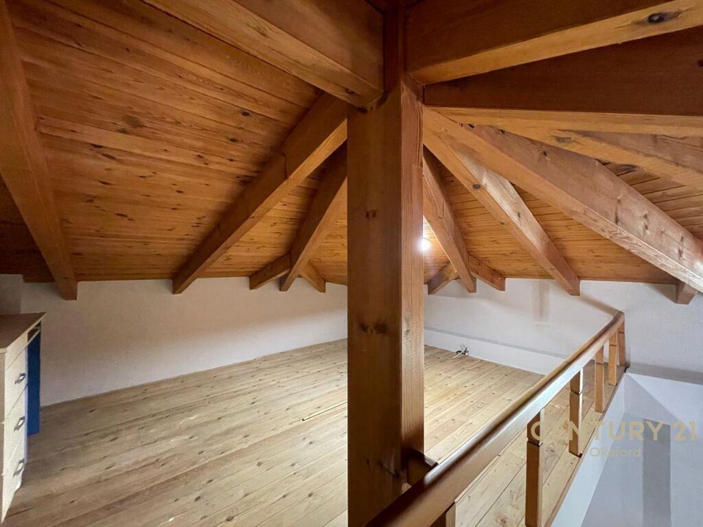 KOMUNA PARISIT, APARTAMENT 2+1+2 850 € OKS102842