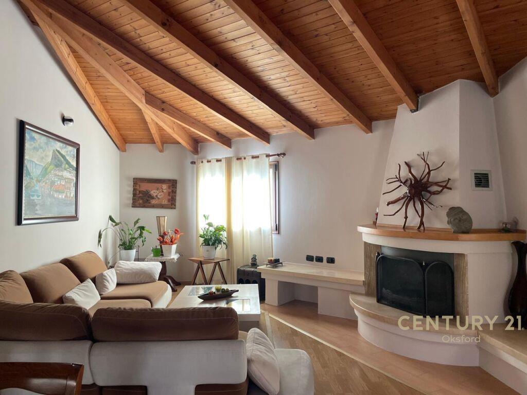 KOMUNA PARISIT, APARTAMENT 2+1+2 850 € OKS102842