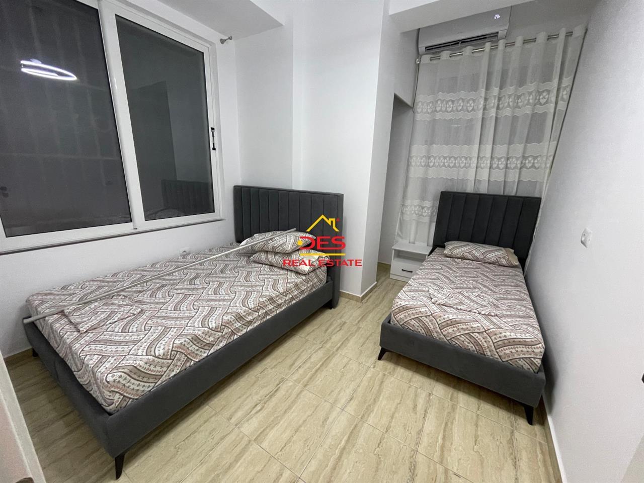 SHITET APARTAMENT 2+1+2 NË SARANDË