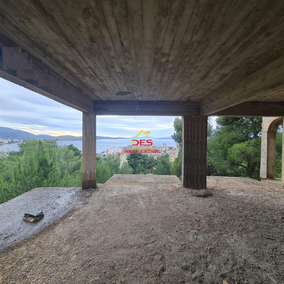 SHITET GODINË 3 KATESHE + TRUALL NË SARANDË