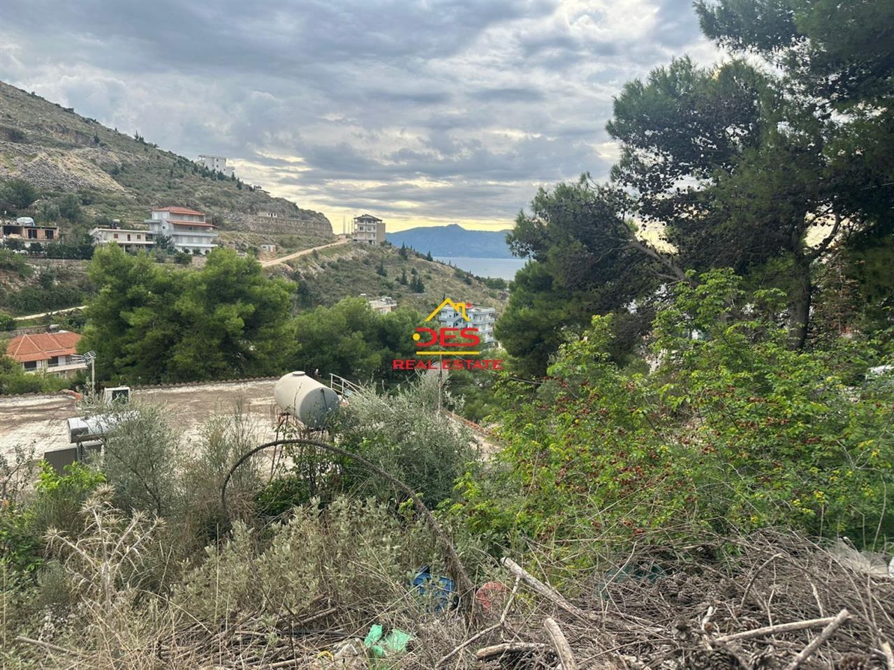 SHITET TOKË TRUALL 440m2 NË SARANDË