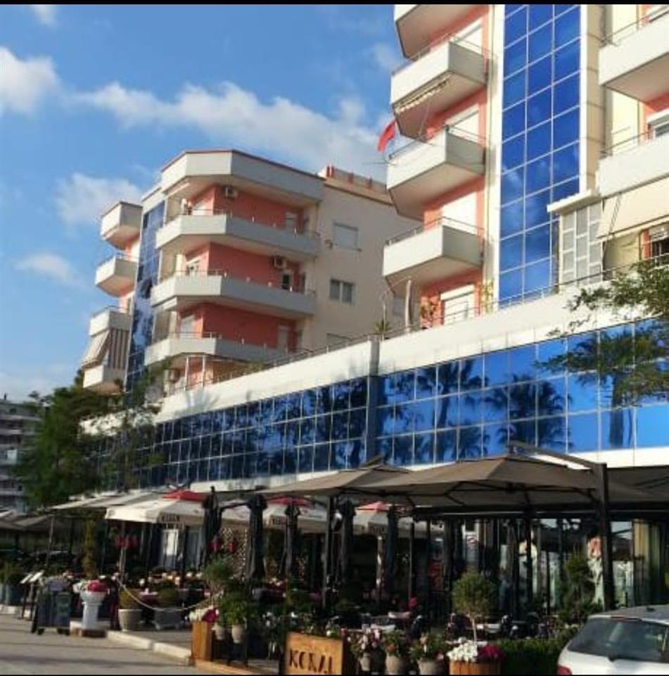 Jepet me qera Apartmenti ndodhet Ne Lungomare