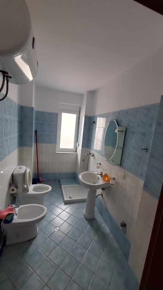 Jepet me qera Apartmenti ndodhet Ne Lungomare