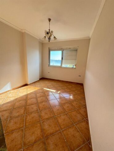 Shitet apartament 1+1 pamje deti shkembi kavajes