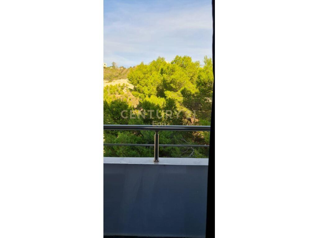 SHITET APARTAMENT TEK “WHITE HILL RESIDENCE” NE CURRILA!