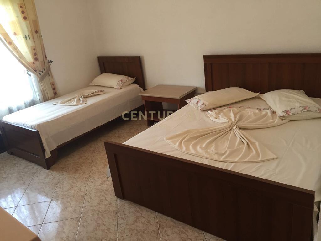 SHITET VILE NE PLAZH TEK RROTA E KUQE!