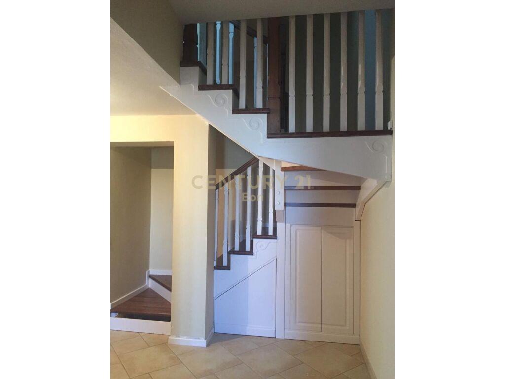 SHITET VILE NE PLAZH TEK RROTA E KUQE!