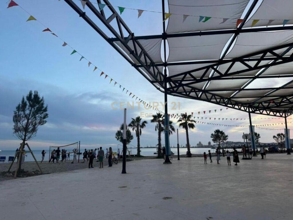 SHITET VILE NE PLAZH TEK RROTA E KUQE!