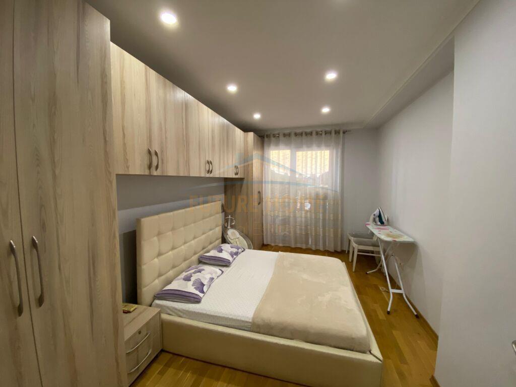 Qera, Apartament 2+1 te Xhamia e Tabakeve, Shkolla e Baletit