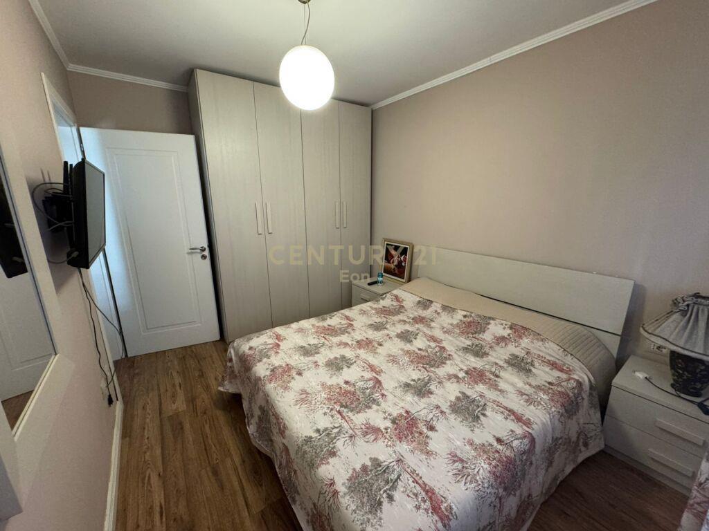 JEPET ME QERA APARTAMENT 1+1 TEK STACIONI TRENIT !