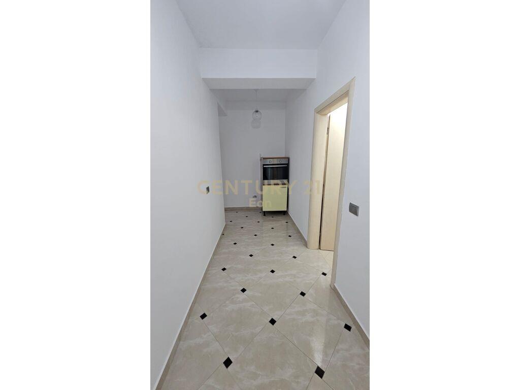 SHITET APARTAMENT ME PAMJE DETI +GARAZHD NE PLAZH!