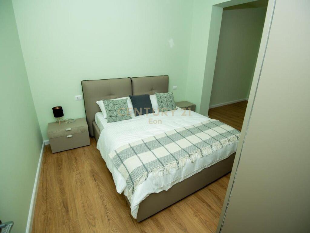 JEPET ME QERA APARTAMEN 2+1 ME POST PARKIMI !