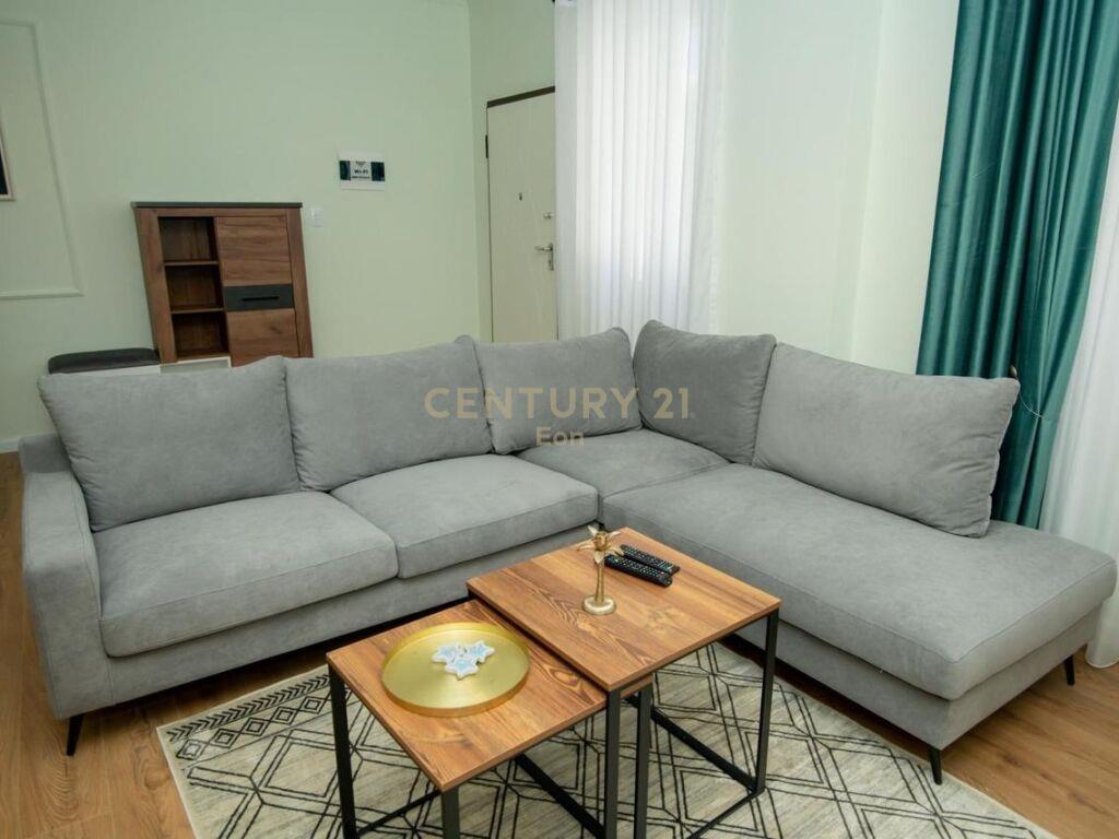 JEPET ME QERA APARTAMEN 2+1 ME POST PARKIMI !