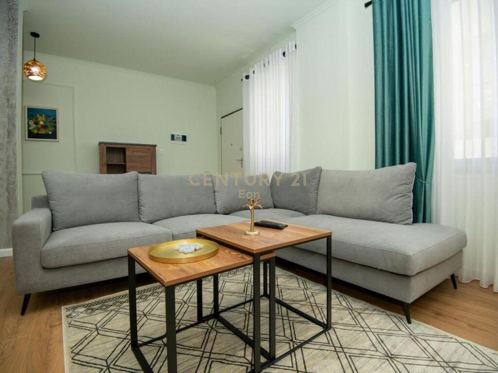 JEPET ME QERA APARTAMEN 2+1 ME POST PARKIMI !