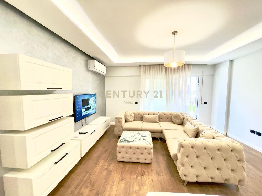 Kopshti Botanik, Apartament modern 2+1 per qira!