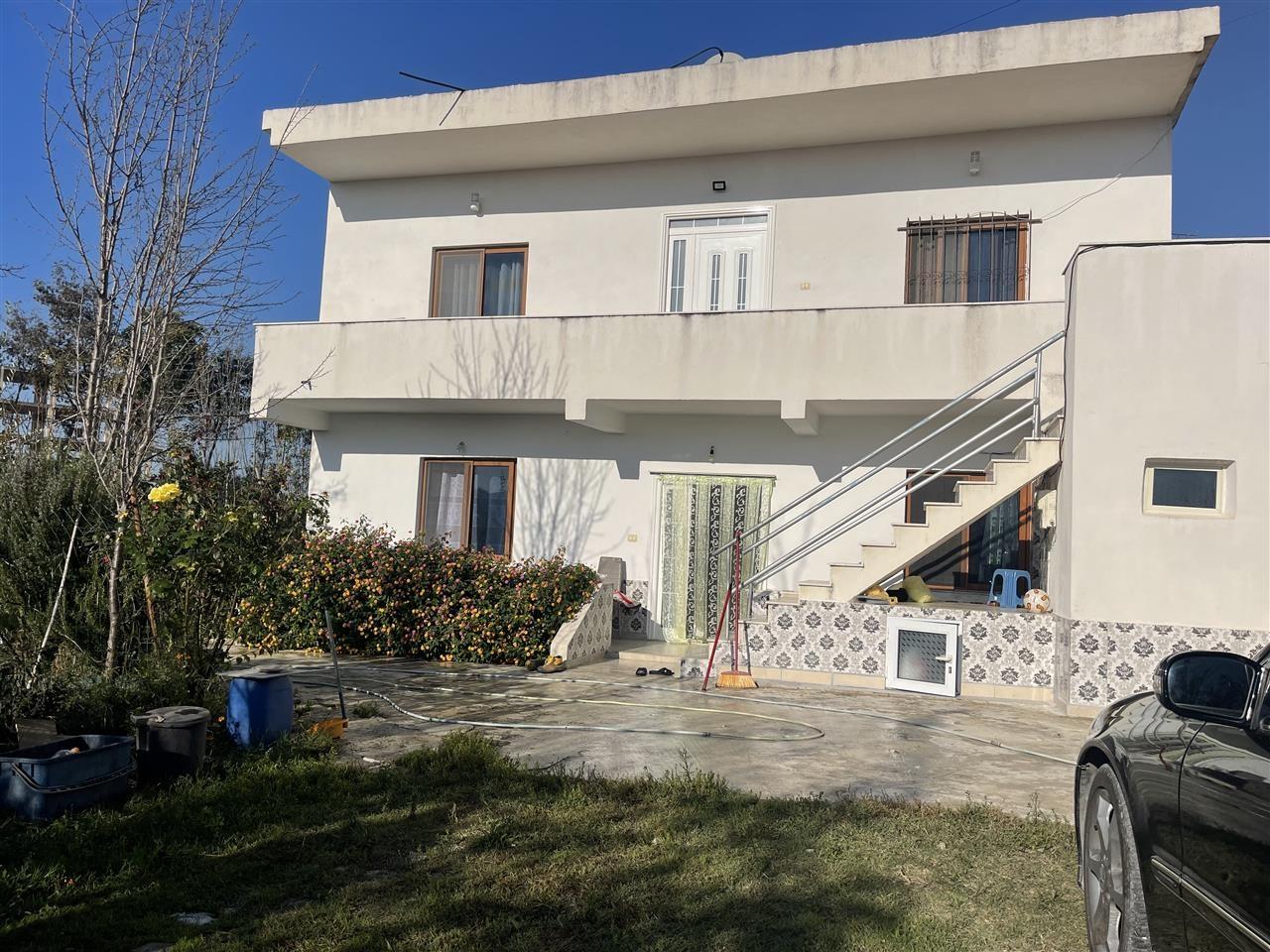 Shitet Shtepi 2 katshe Arapaj Durres Me Hipotek