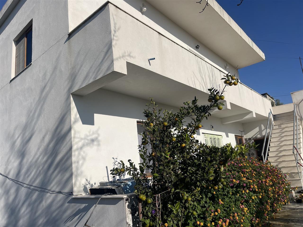 Shitet Shtepi 2 katshe Arapaj Durres Me Hipotek