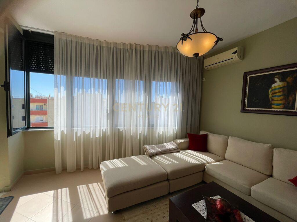 SHITET APARTAMENT 1+1 PRANE MIAMI 2 NE GOLEM !