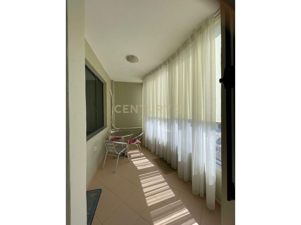 SHITET APARTAMENT 1+1 PRANE MIAMI 2 NE GOLEM !