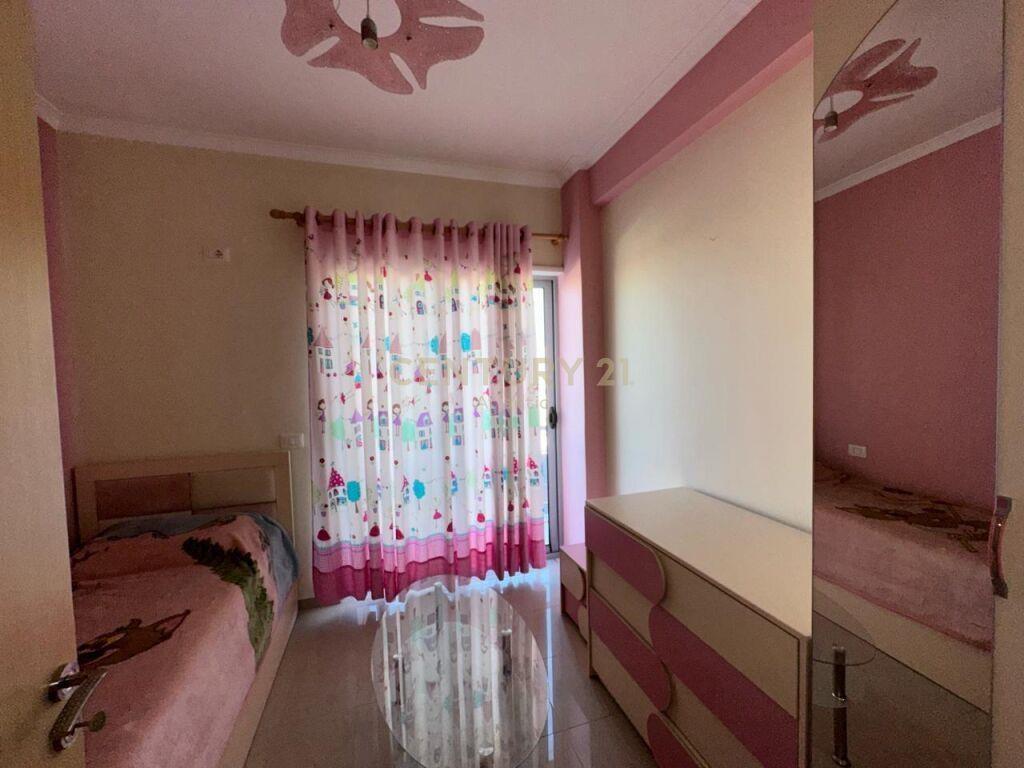 JAPIM ME QERA 3+1+2T NE DURRES-QENDER!