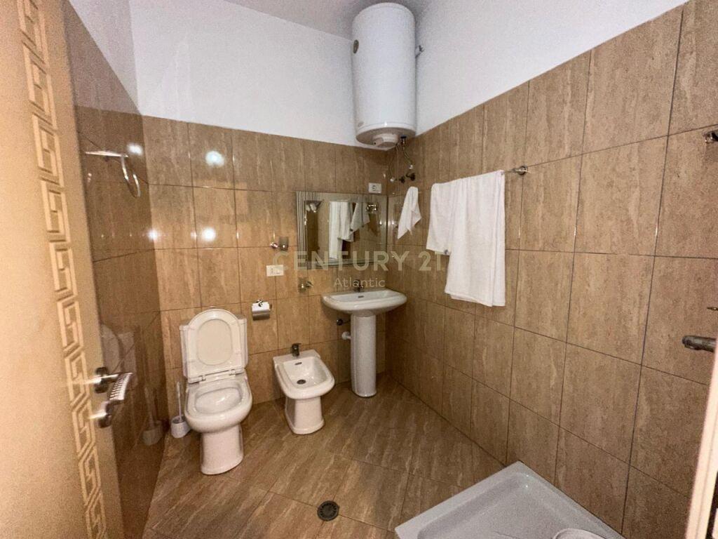 JAPIM ME QERA 3+1+2T NE DURRES-QENDER!