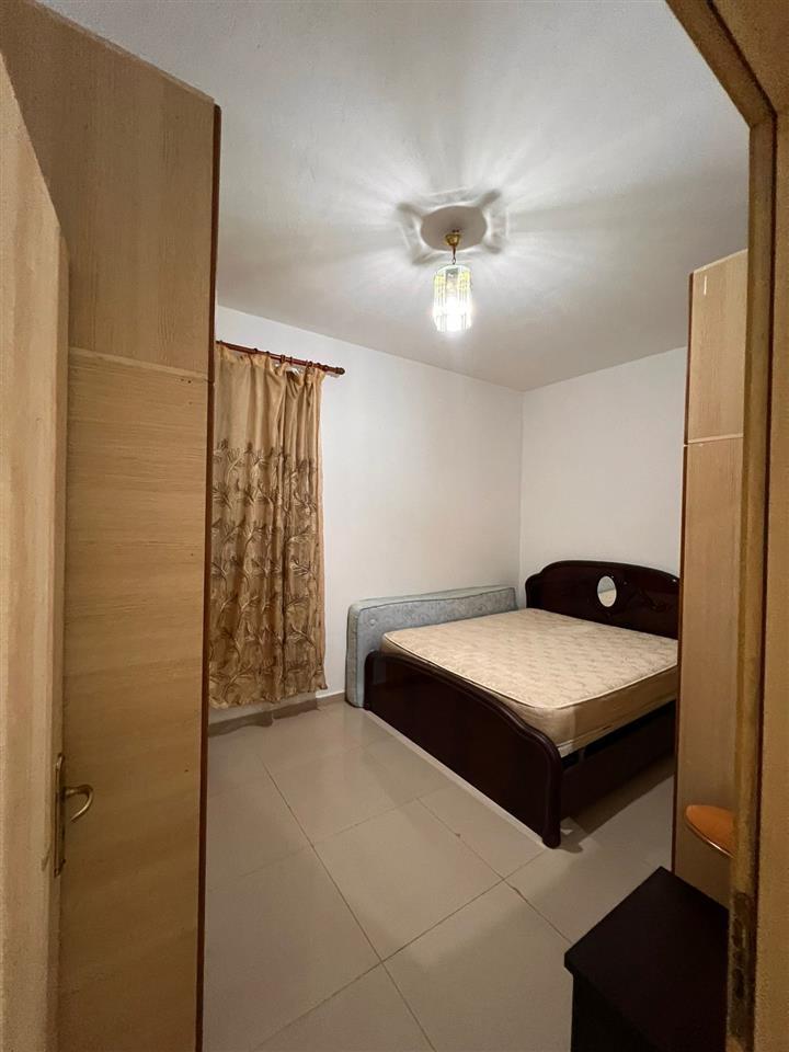 Jepet me qera apartament 2+1 ne zonen e Freskut!