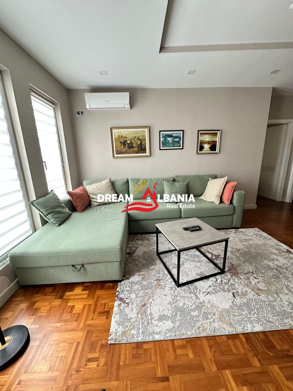 Apartament 2+1 me qera ne rrugen Islam Alla, prane