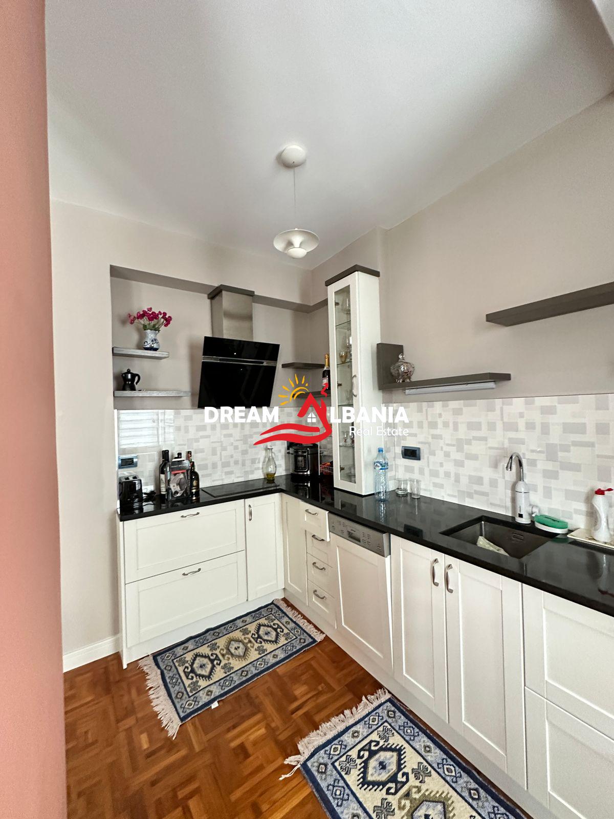 Apartament 2+1 me qera ne rrugen Islam Alla, prane