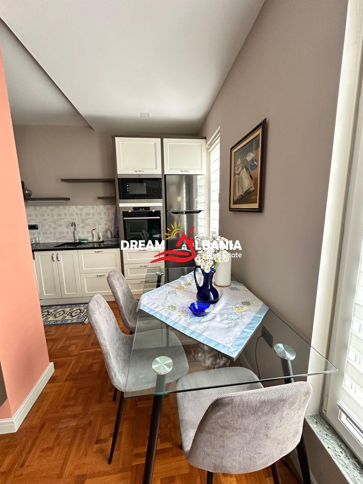 Apartament 2+1 me qera ne rrugen Islam Alla, prane