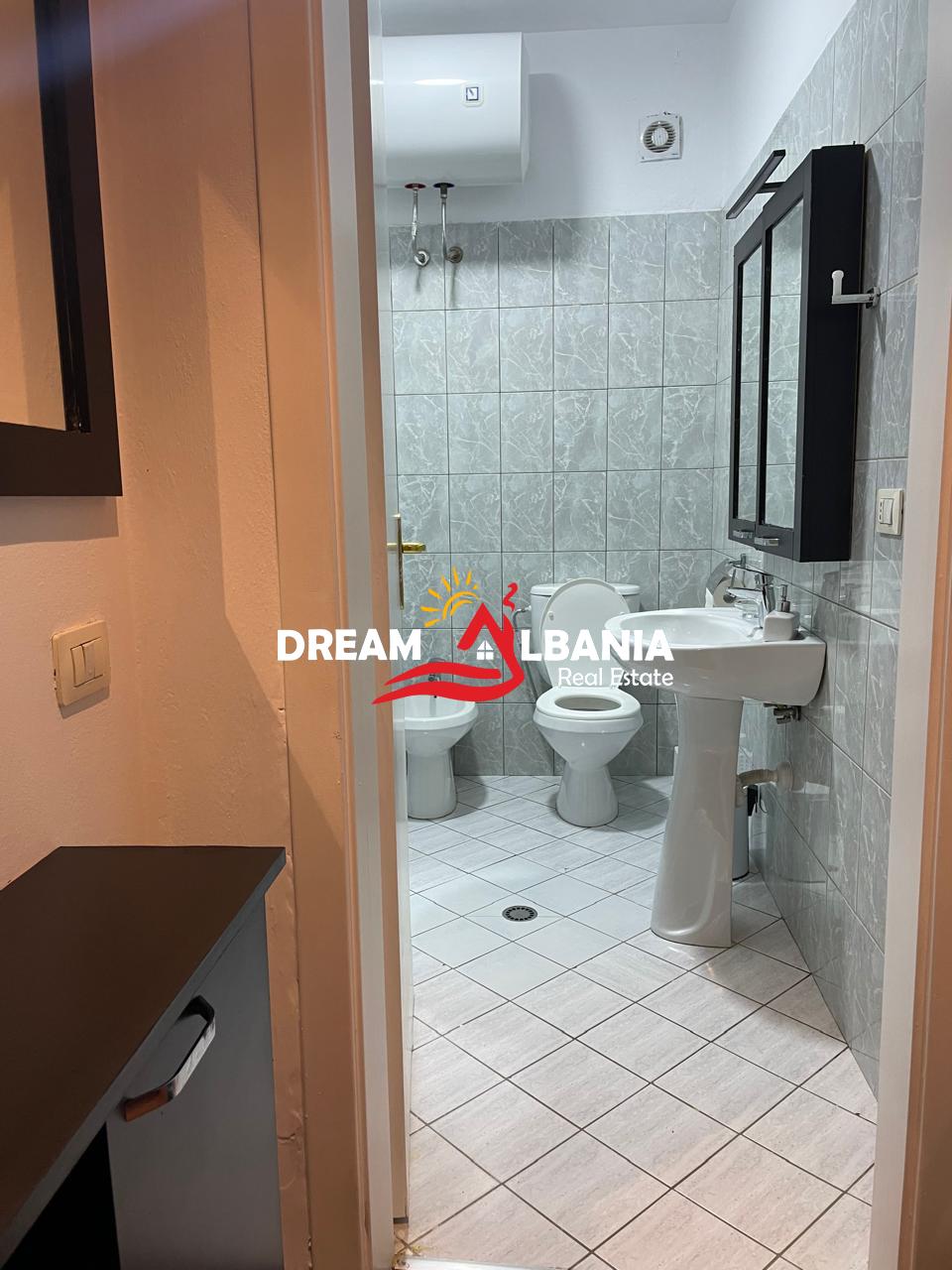 Apartament 1+1 ne shitje ne rrugen e Elbasanit pra