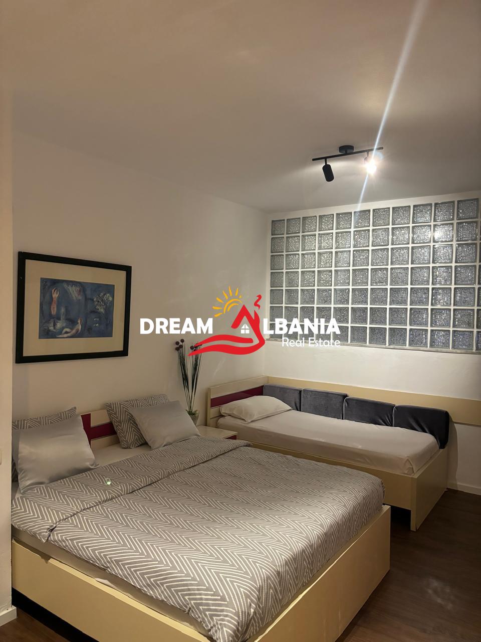 Apartament 1+1 ne shitje ne rrugen e Elbasanit pra