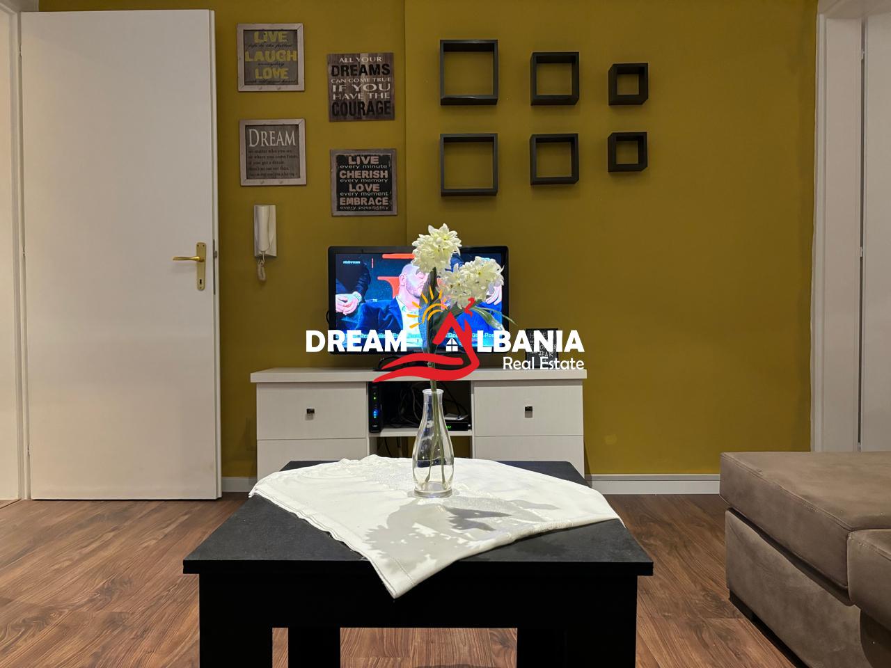 Apartament 1+1 ne shitje ne rrugen e Elbasanit pra