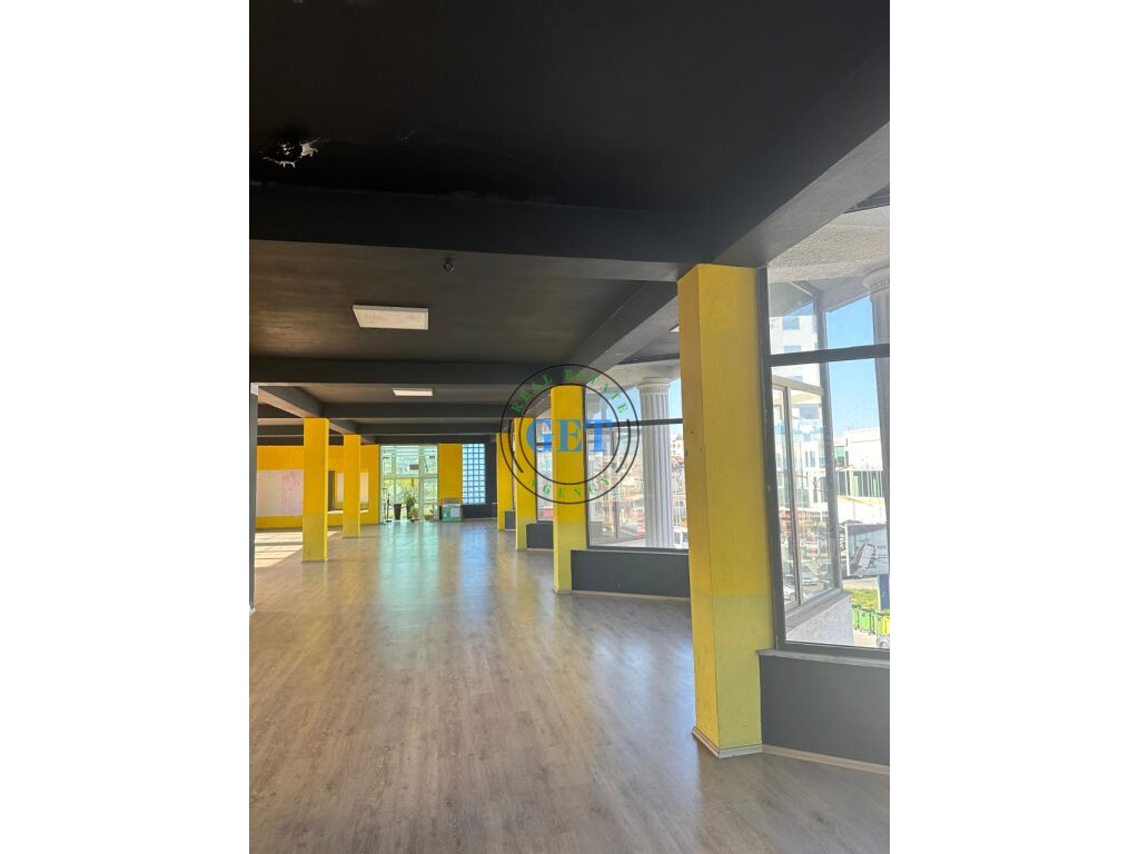 Qira , Ambient Biznesi,Perballe Galaktikut, Durres