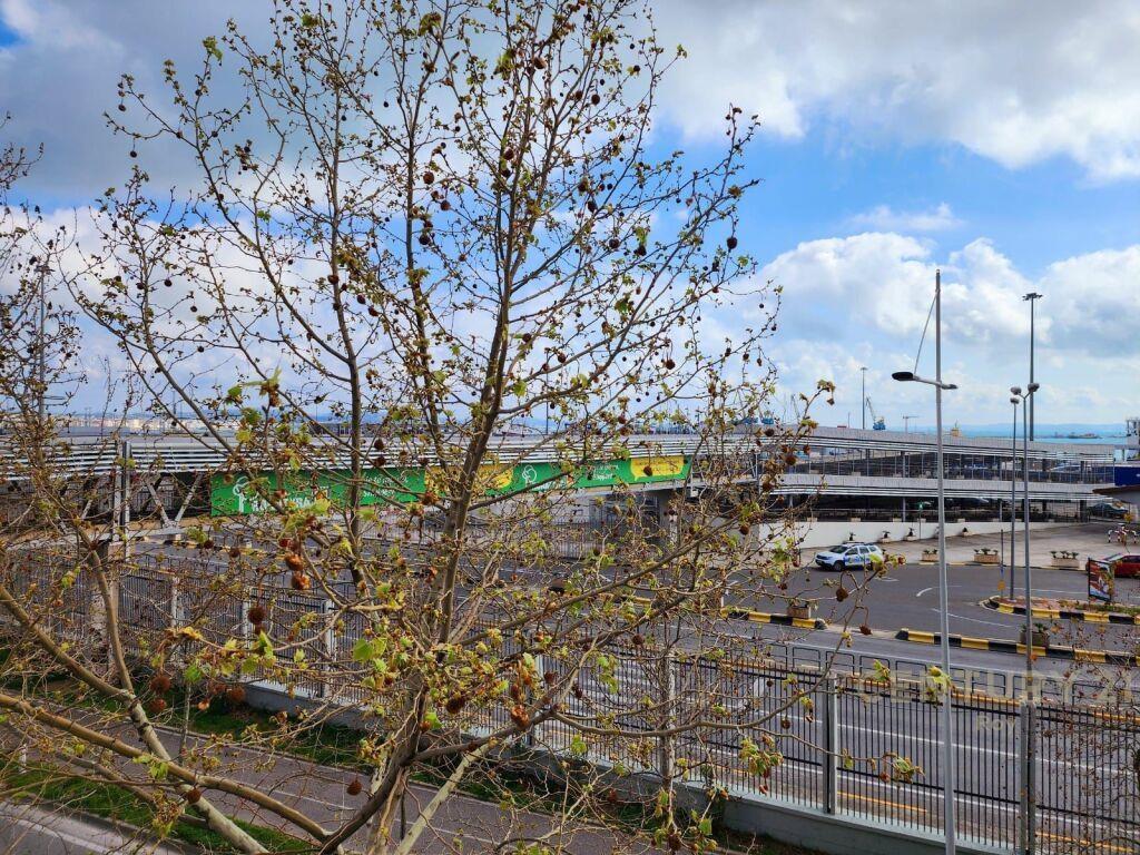 Jepet me Qira Super Apartament me pamje deti 2+1+2 me post p