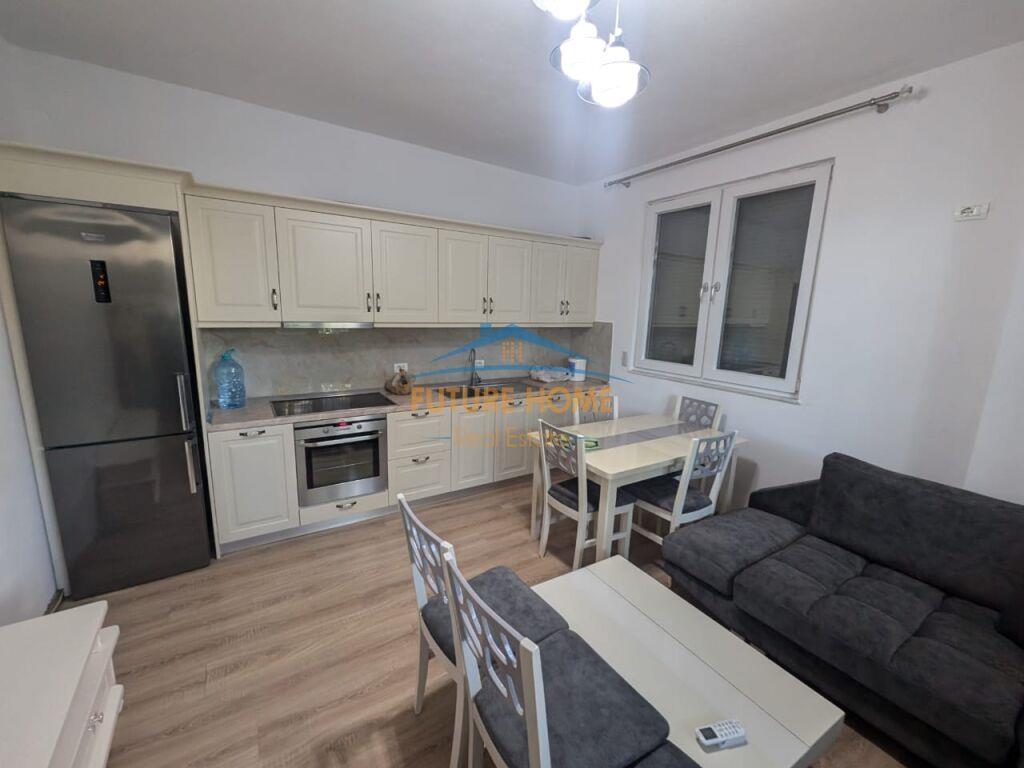 Qira,Apartament 3+1+Parking, Qytet Studenti
