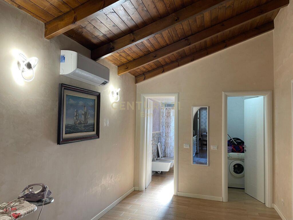 Apartament 2+1+2 me qira në Cezma Ferra, Durrës!