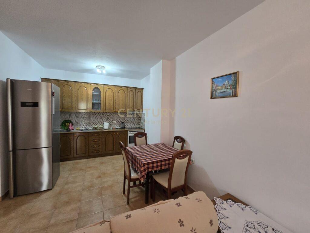 SHITET APARTAMENT 1+1 80 M/2 NE PLAZH ILIRIA !