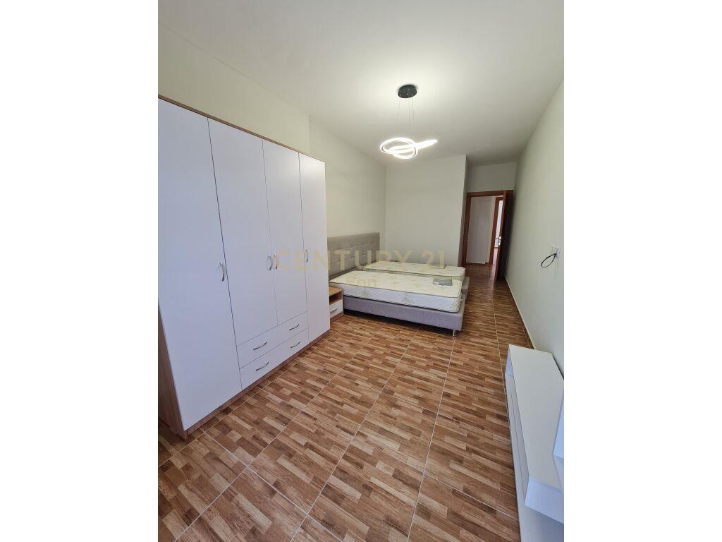 JEPET ME QIRA APARTAMENT 2+1+2 NE DURRES!