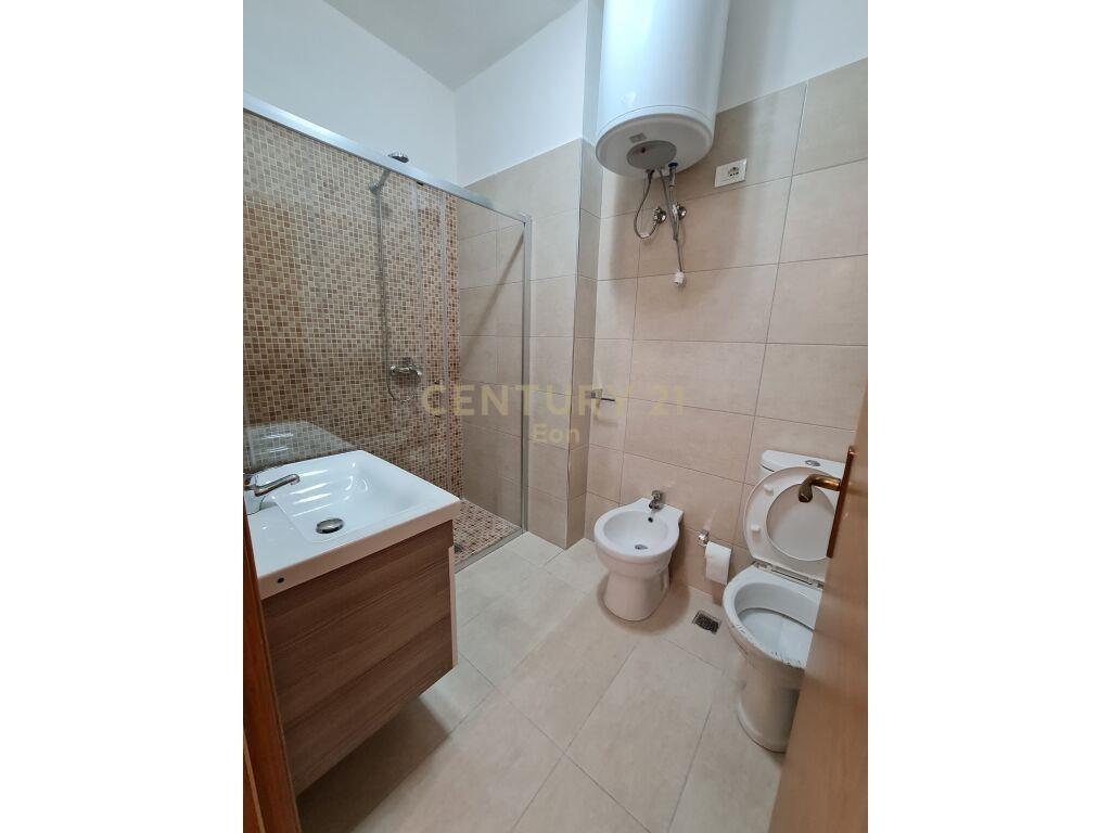 JEPET ME QIRA APARTAMENT 2+1+2 NE DURRES!