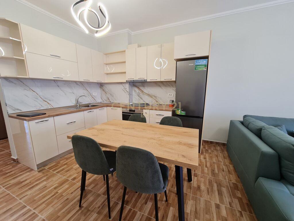 JEPET ME QIRA APARTAMENT 2+1+2 NE DURRES!