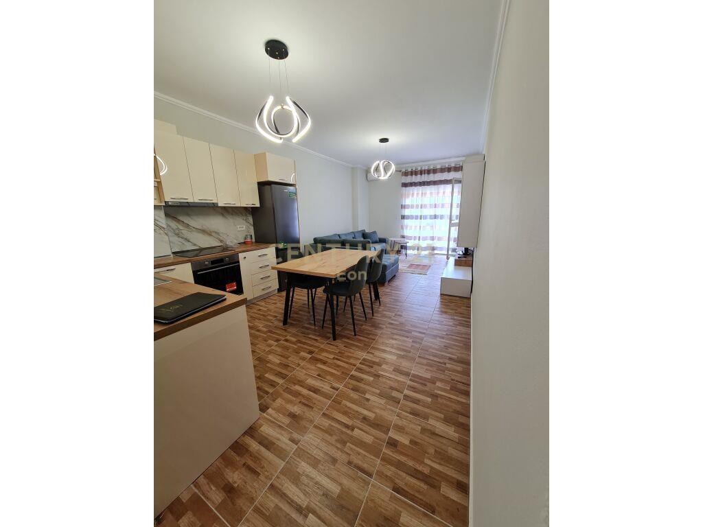 JEPET ME QIRA APARTAMENT 2+1+2 NE DURRES!